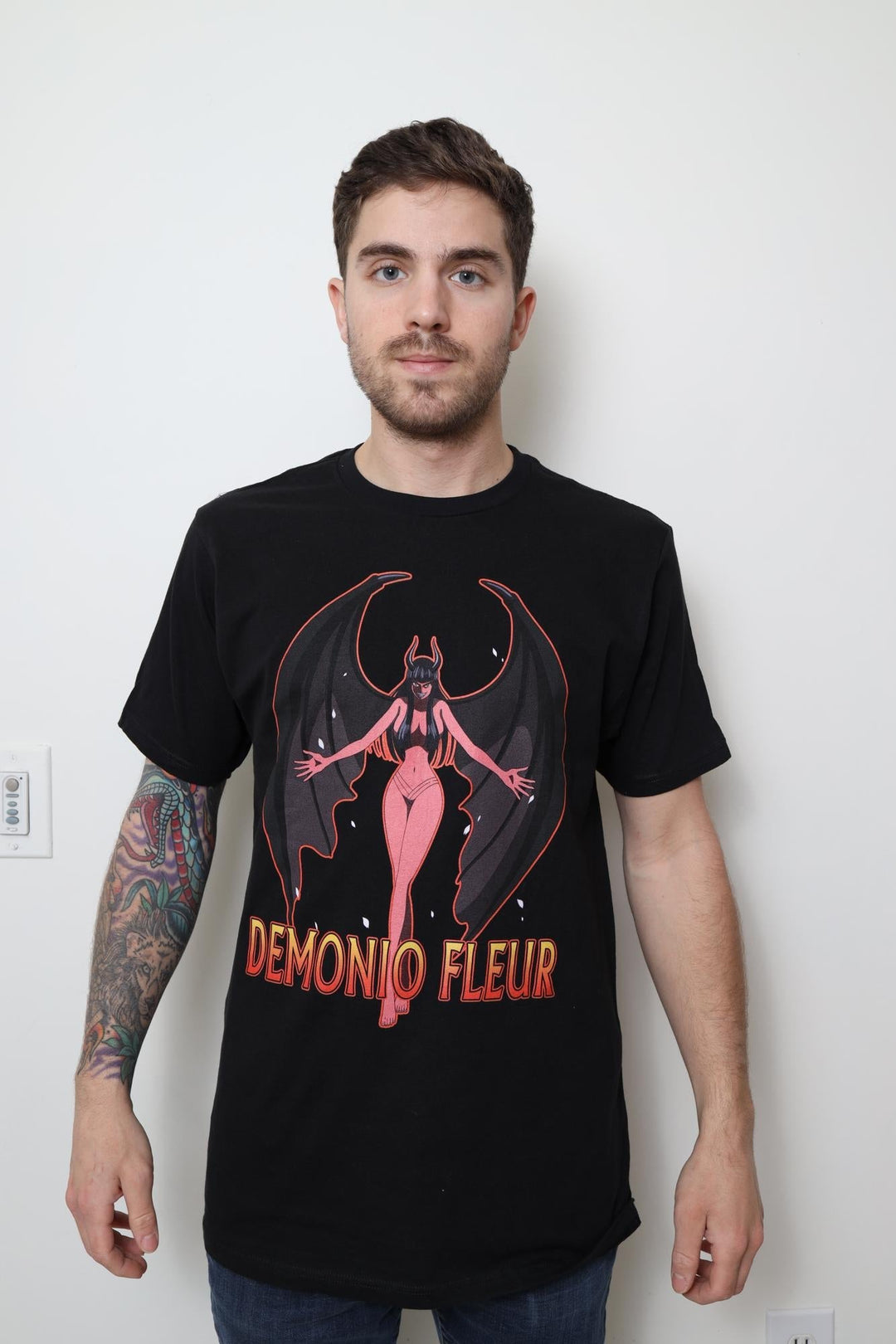 One Piece Demon Nico Robin Demonio Fleur Officially Licensed Men's Short Sleeve T-Shirt - Fundom