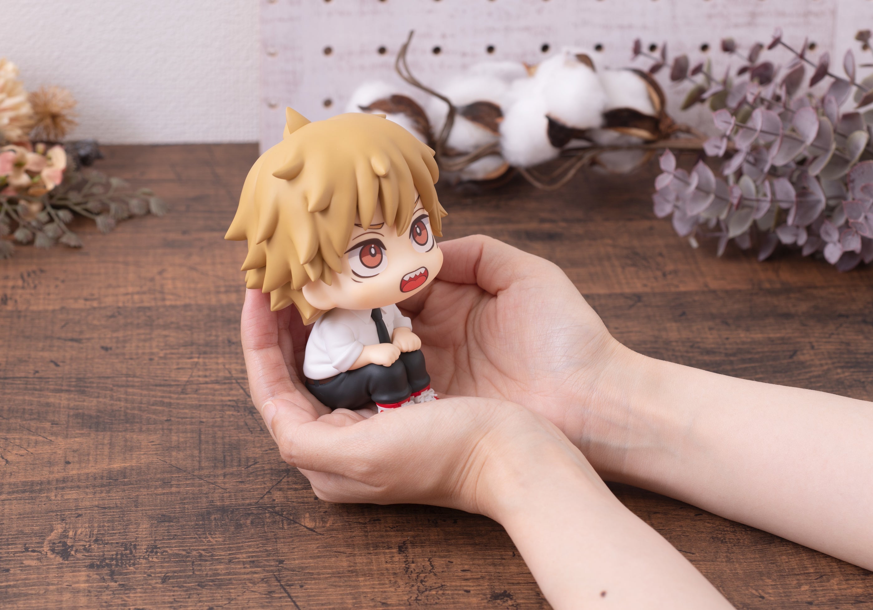 Megahouse - Chainsaw Man - Look Up Series Denji Figure