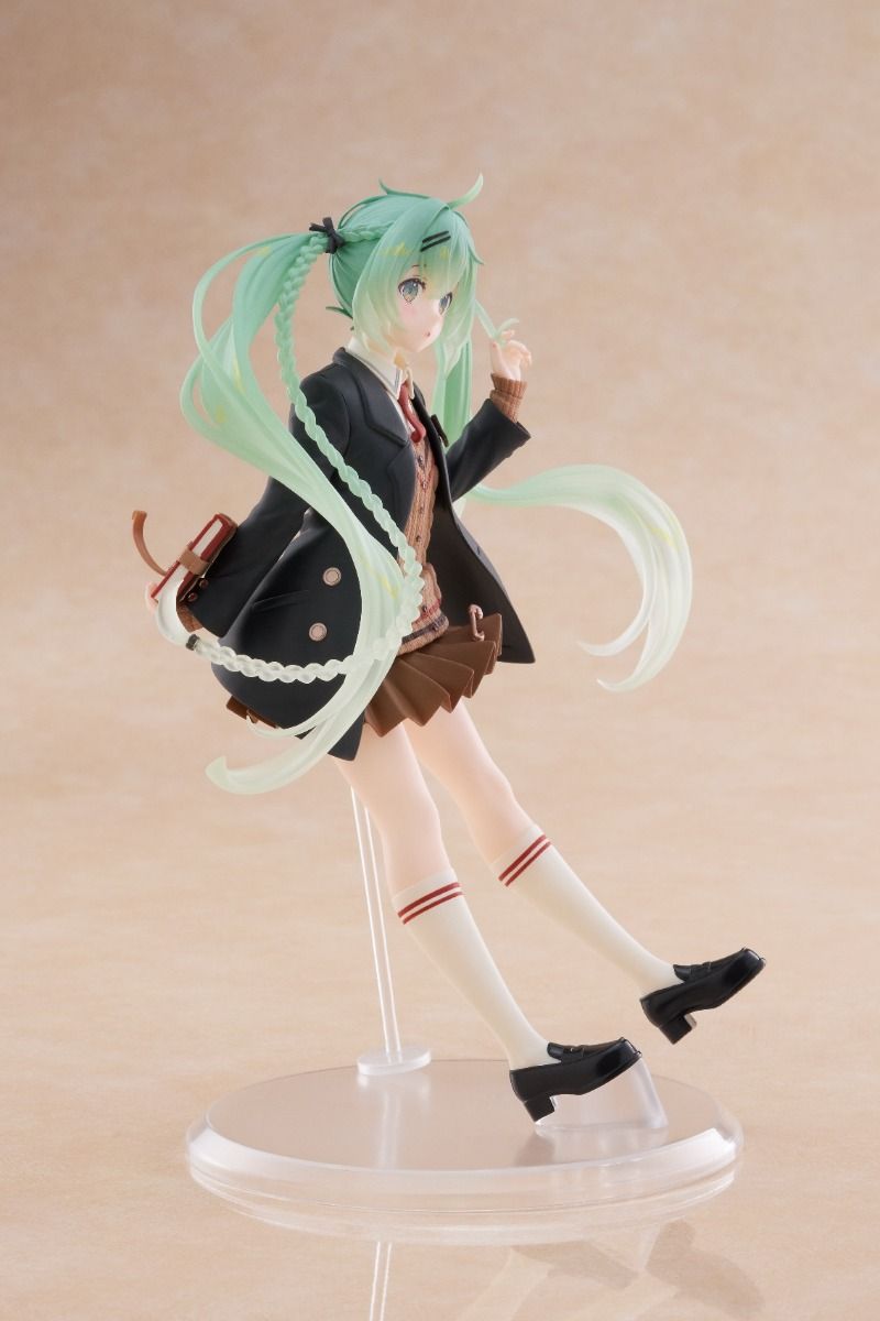 Taito - Hatsune Miku - Hatsune Miku - Fashion Preppy Ver. Figure - Fundom