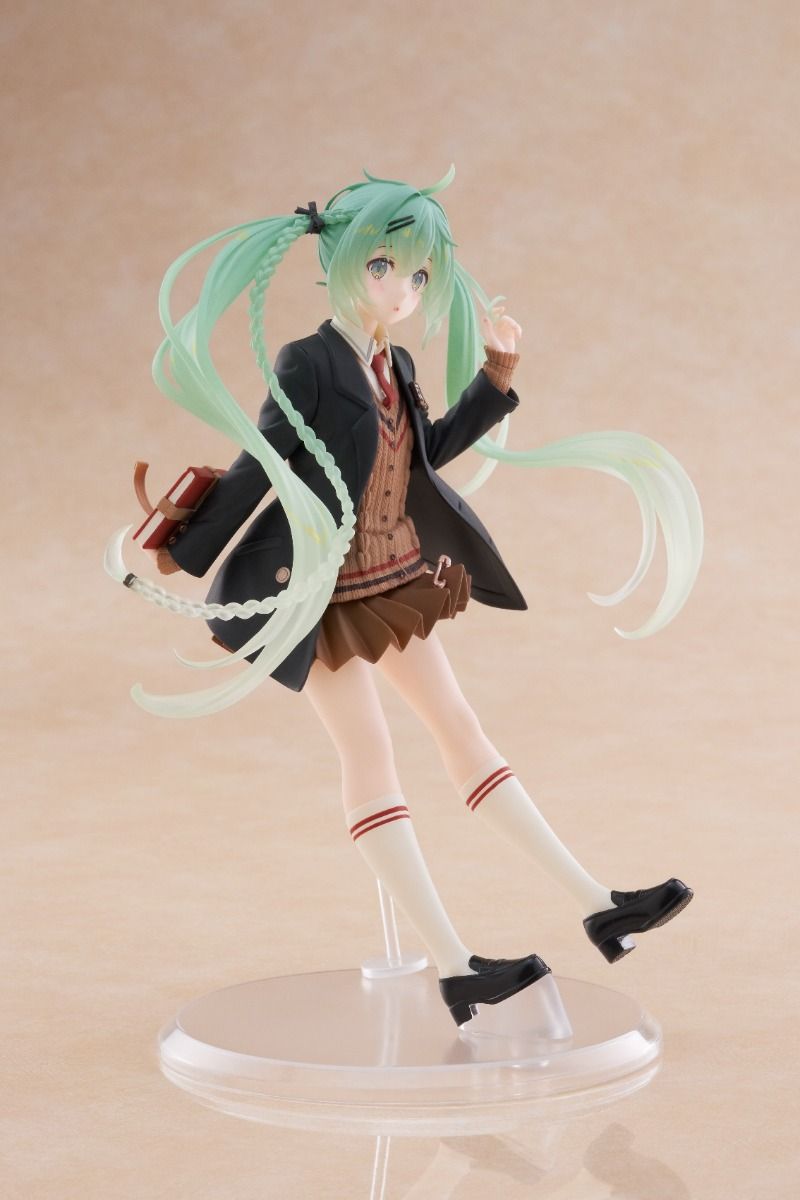 Taito - Hatsune Miku - Hatsune Miku - Fashion Preppy Ver. Figure - Fundom