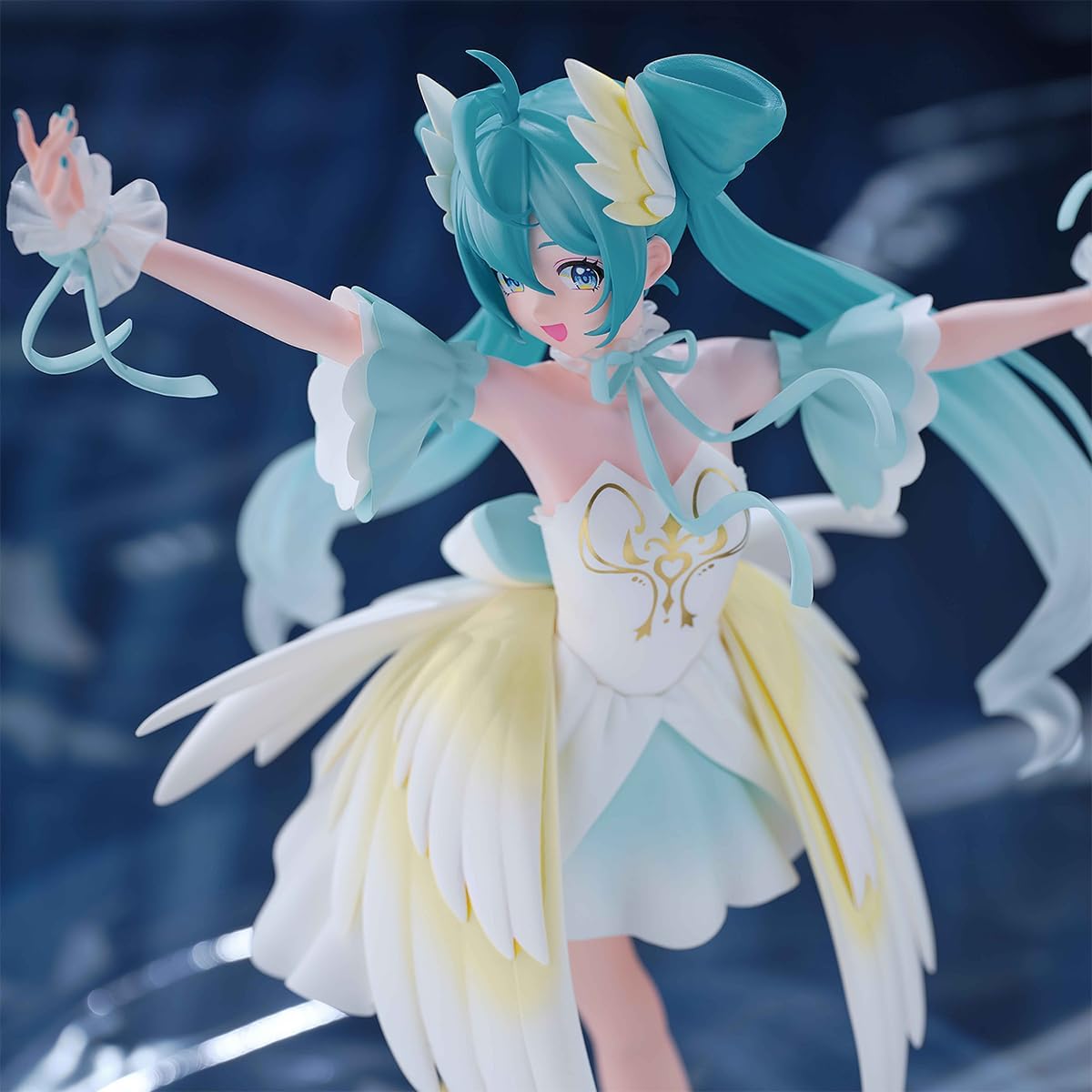Banpresto - Vocaloid - Hatsune Miku Classical Tuning Swan Lake Evolve Figure - Fundom