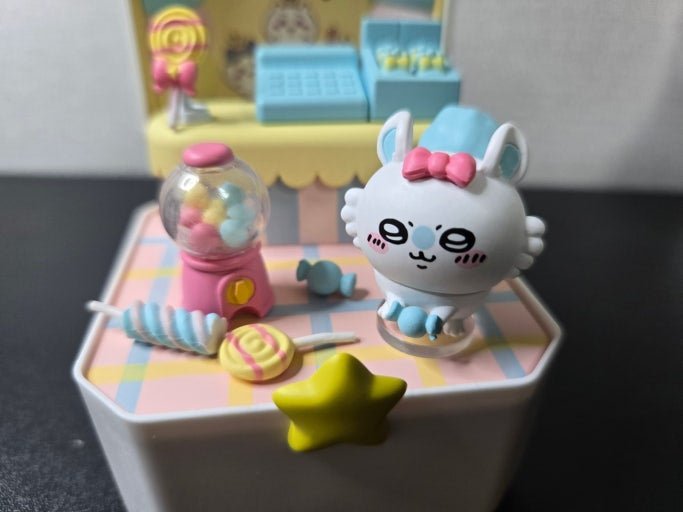 Chiikawa Compact Concept Collectable Shop Blind Box - Fundom