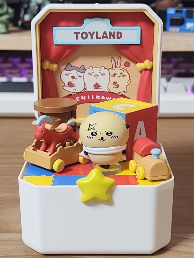 Chiikawa Compact Concept Collectable Shop Blind Box - Fundom