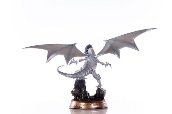 First 4 Figures - Yu - Gi - Oh - Blue - Eyes White Dragon White Edition - Fundom