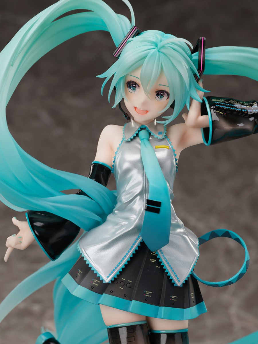 FuRyu - Hatsune Miku Chronicle Version 1/7 Scale Figure - Fundom