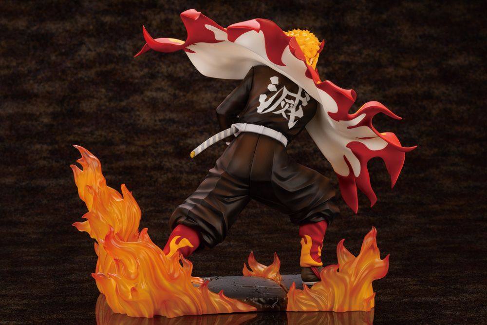 Kotobukiya Demon Slayer: Kimetsu no Yaiba - Kyojuro Rengoku 1/8 Scale ARTFX J Figure - Fundom