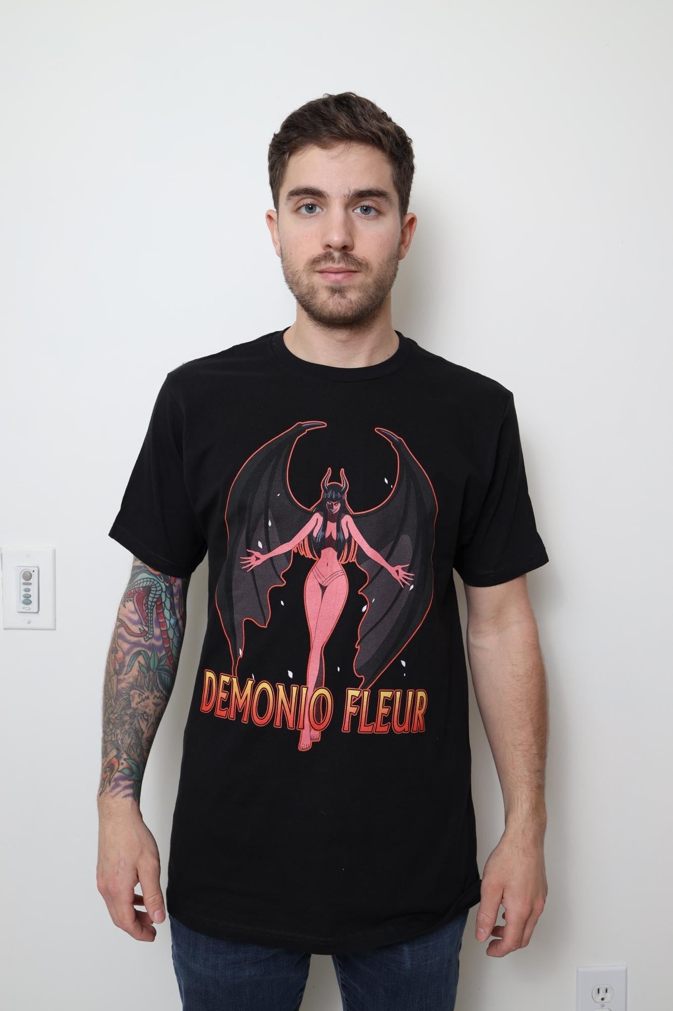 One Piece Demon Nico Robin Demonio Fleur Officially Licensed Men's Short Sleeve T-Shirt - Fundom