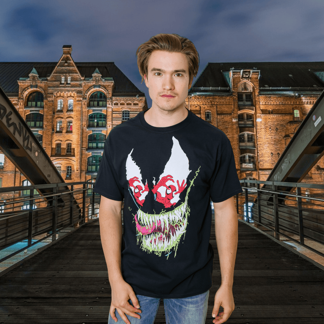 Spider - Man Venom Reflections Erik Larsen Marvel Adult T Shirt - Fundom