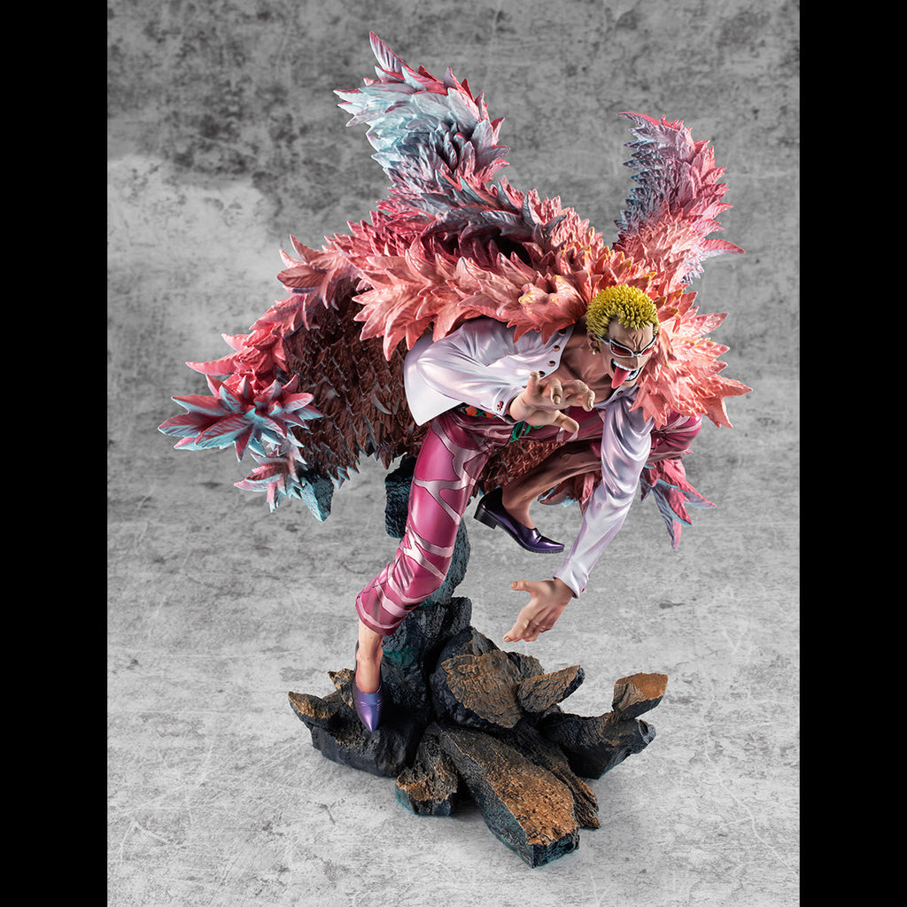MegaHouse - One Piece - Donquixote Doflamingo Heavenly Demon - Portrait.Of.Pirates SA-MAXIMUM Figure