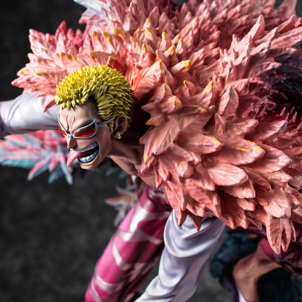 MegaHouse - One Piece - Donquixote Doflamingo Heavenly Demon - Portrait.Of.Pirates SA-MAXIMUM Figure