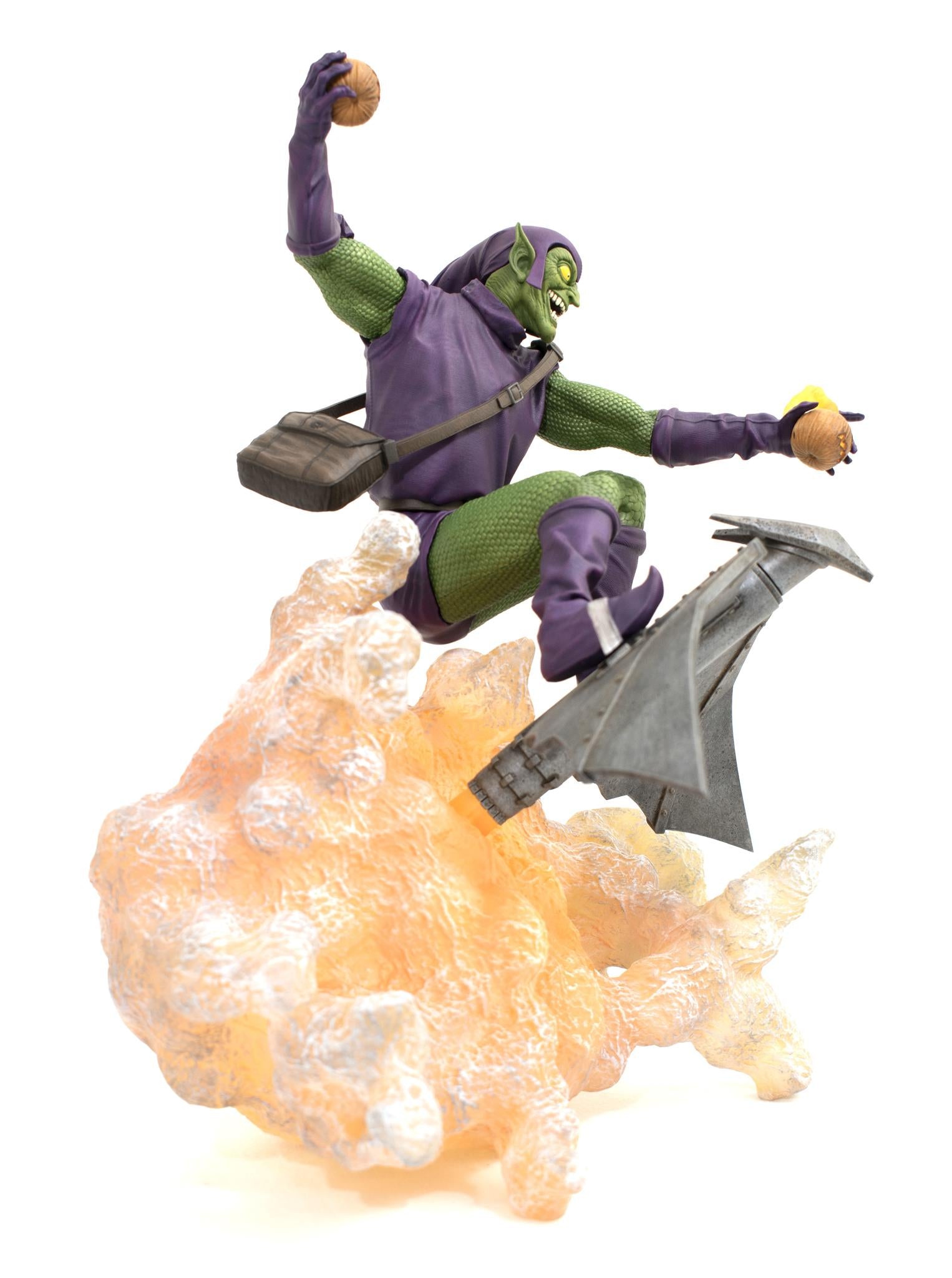 Diamond Select Toys Marvel Gallery Green Goblin Deluxe PVC Statue