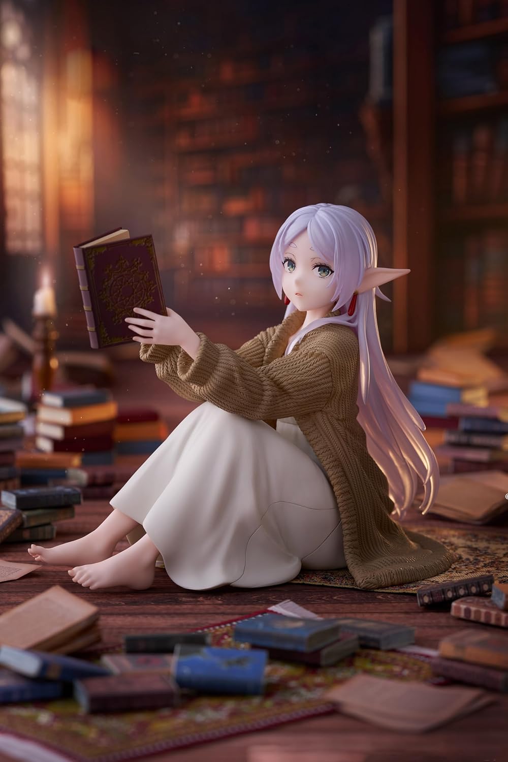 Taito - Frieren: Beyond Journey's End - Frieren Roomwear Version Desktop Cute Figure - Fundom