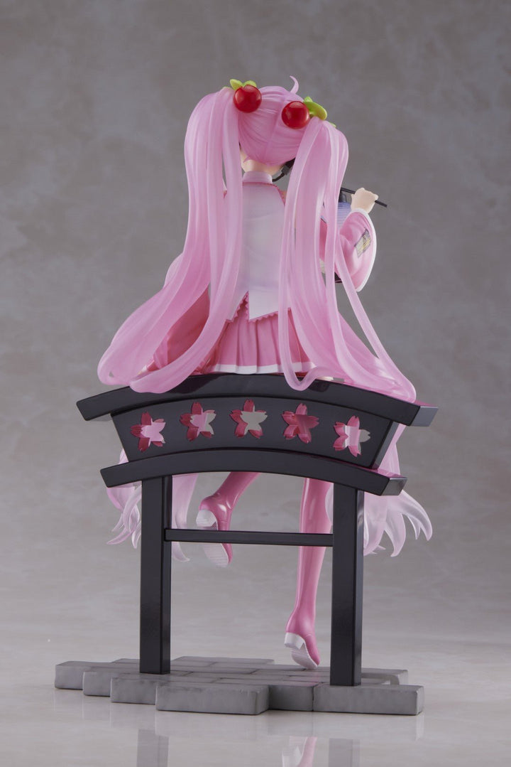 TAITO - Hatsune Miku - Sakura Miku AMP+ Sakura Lantern Ver. Prize Figure - Fundom