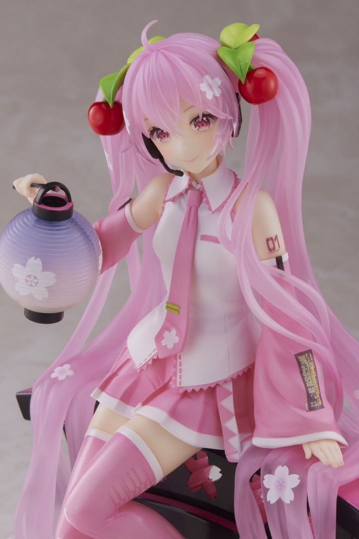 TAITO - Hatsune Miku - Sakura Miku AMP+ Sakura Lantern Ver. Prize Figure - Fundom