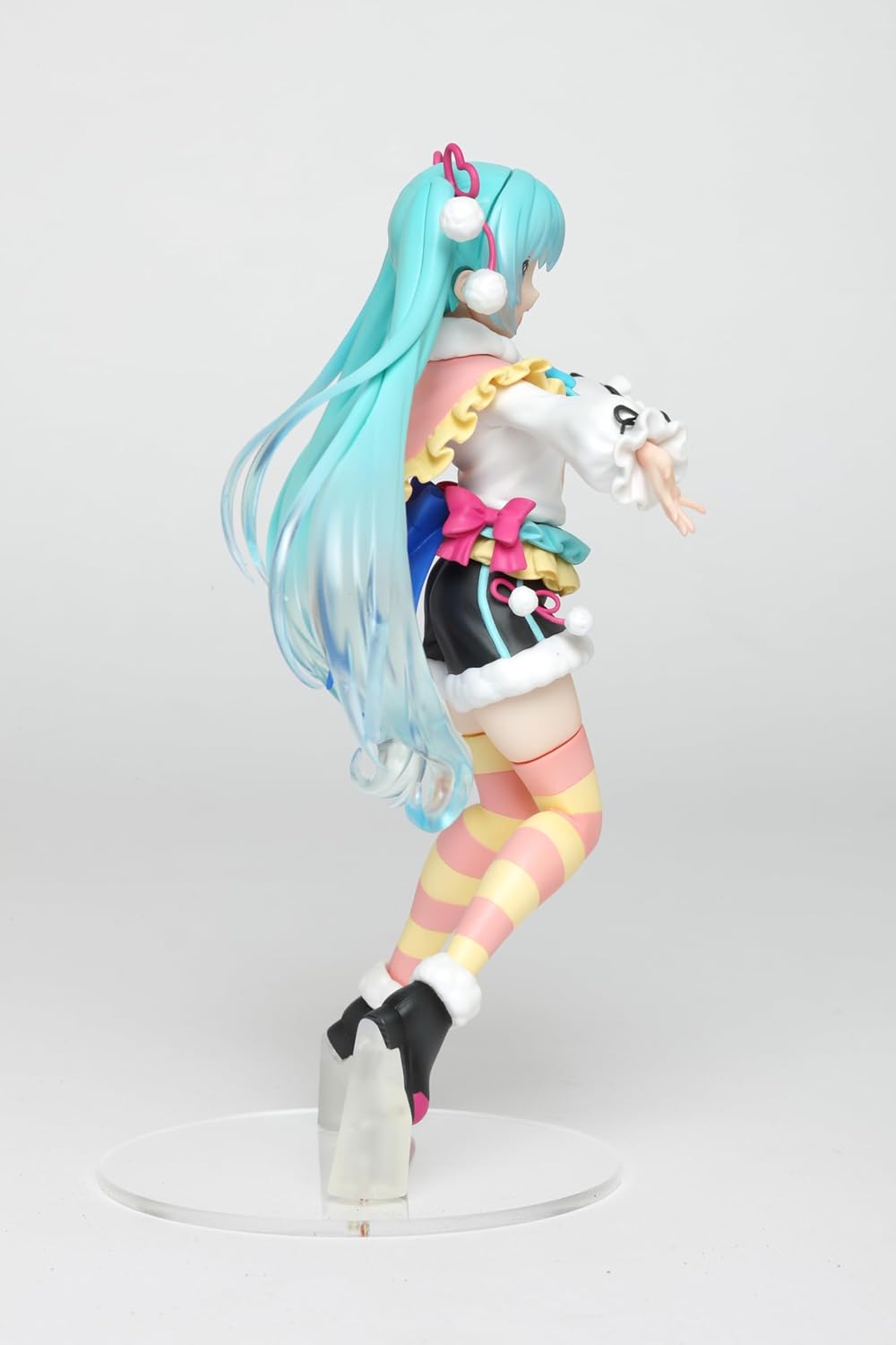 Taito - Hatsune Miku Winter Image Ver. Prize Figure - Fundom