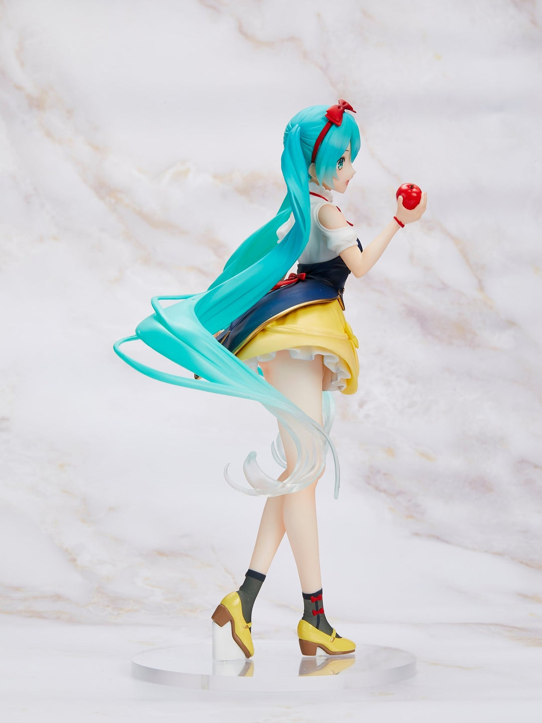 Taito - Vocaloid - Hatsune Miku Snow White Wonderland Version Prize Figure - Fundom